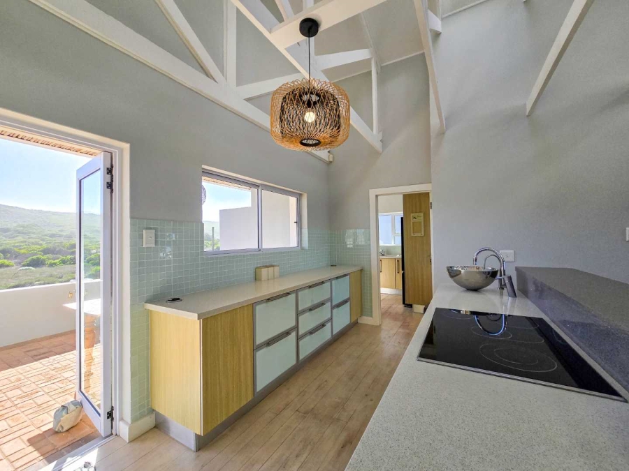 4 Bedroom Property for Sale in Stilbaai Oos Western Cape
